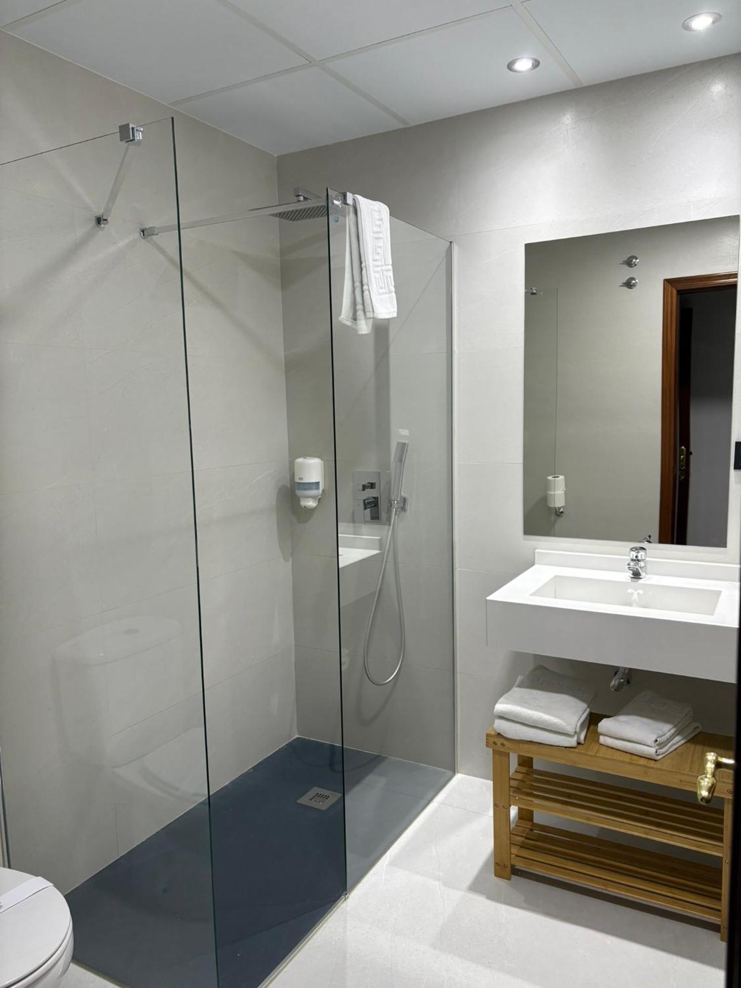 Hotel Ciudad Pozo Alcón المظهر الخارجي الصورة